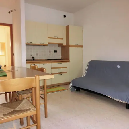 Spacious Flat Perfect For Enjoying Your Vacations 비비오네
